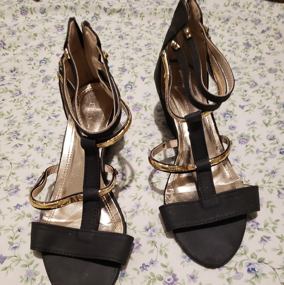 platform heels with cipper